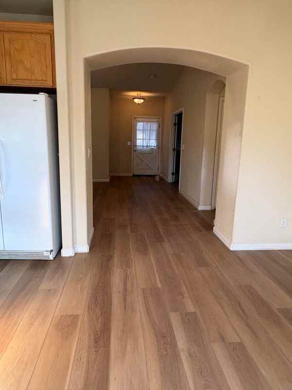 241 Apple Ave - Photo 4 of 5