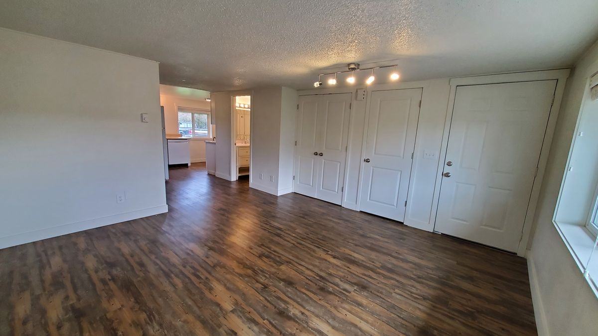 15356 Ne Dopp Rd - Photo 2 of 10