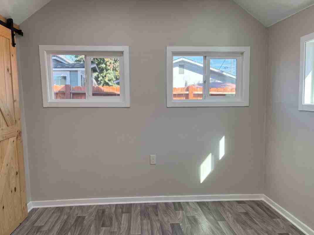 1713 Lucerne Ave - Photo 2 of 7