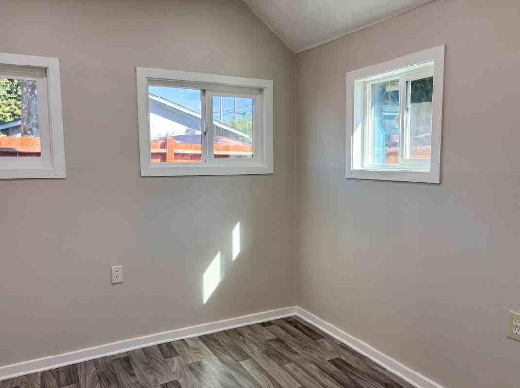 1713 Lucerne Ave - Photo 5 of 7