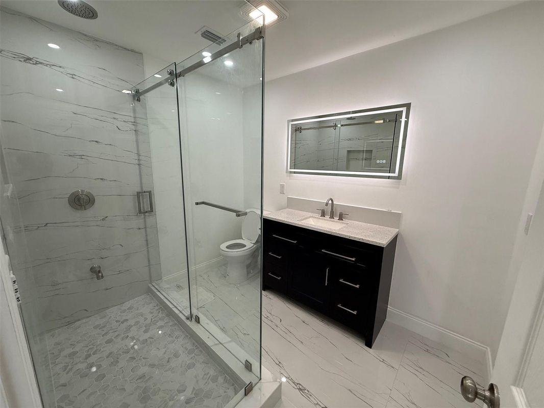 7400 Sw 11th Ct - Photo 3 of 8