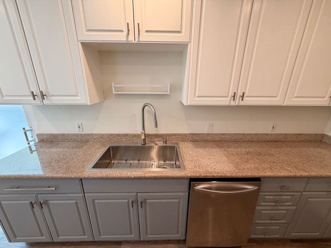 4250 York Blvd - Photo 2 of 11