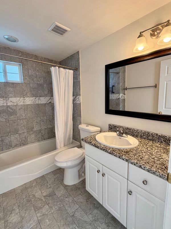 4250 York Blvd - Photo 6 of 11