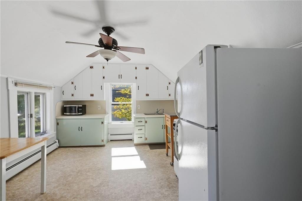 11 Meadow St ##B - Photo 4 of 22