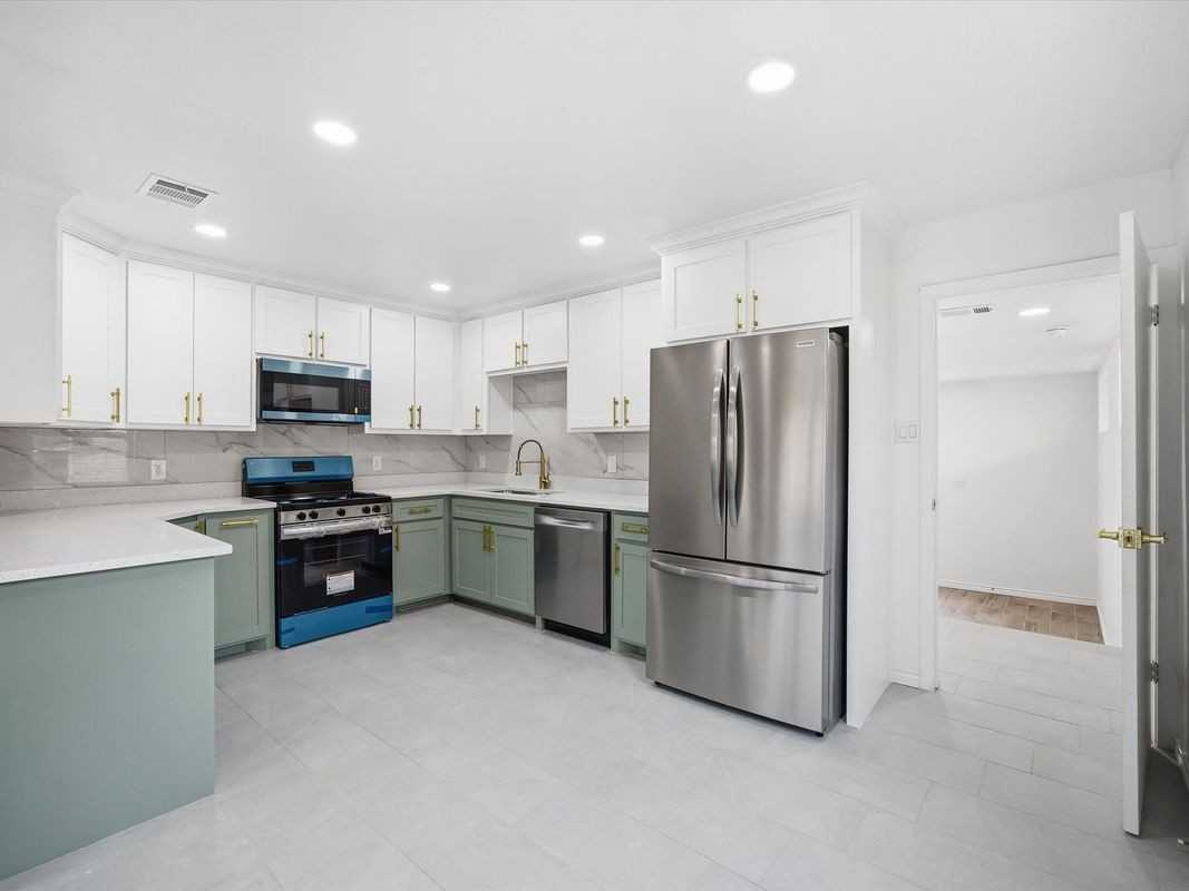 10270 Kilkenny Pl - Photo 4 of 9