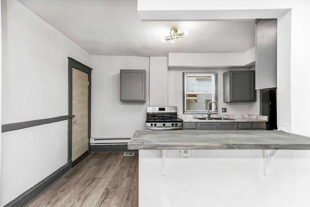 3006 E 37th St - Photo 5 of 20