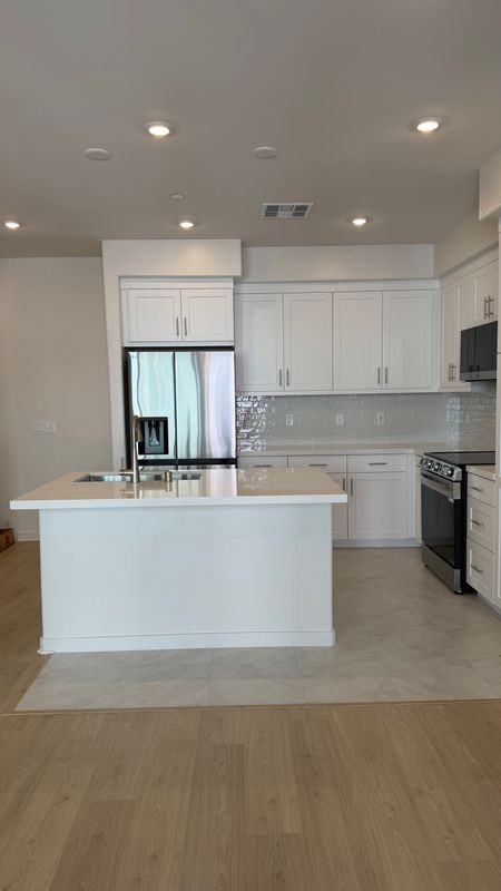 546 Gregory Way - Photo 6 of 23