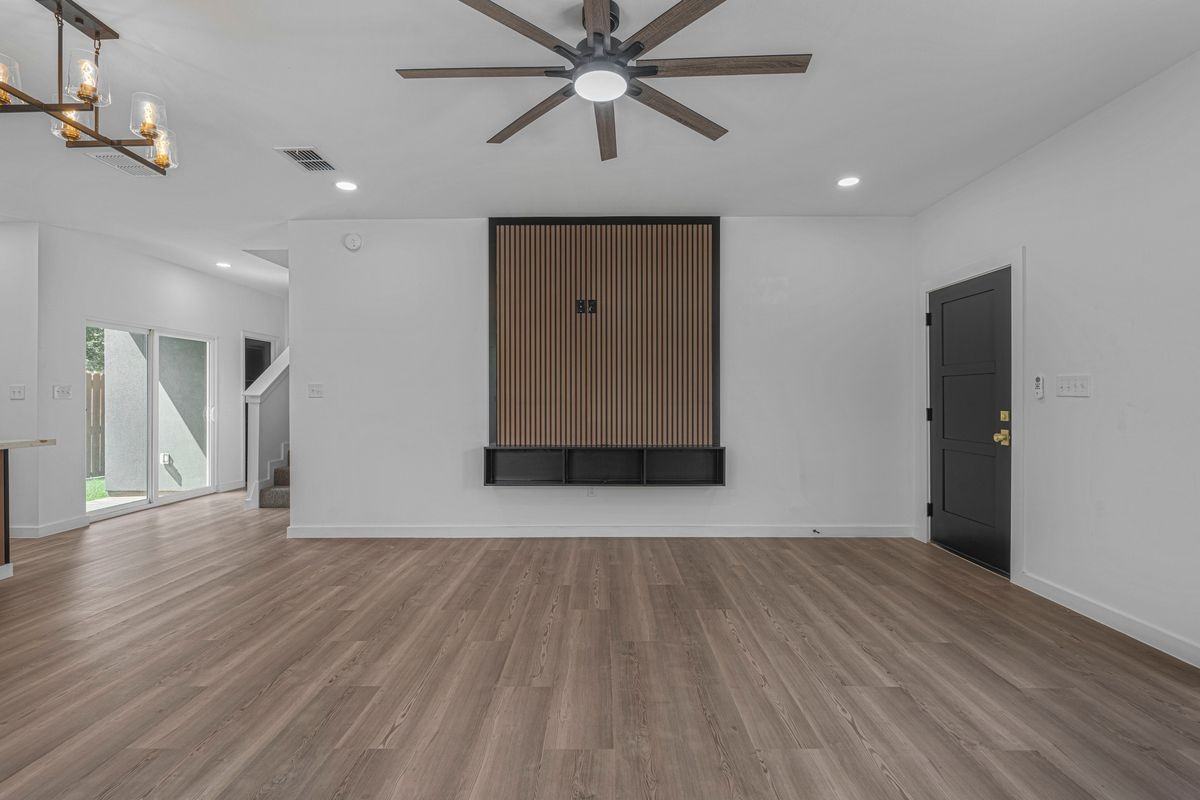 7306 Wagner Ct - Photo 5 of 15