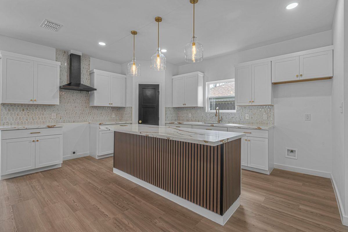 7306 Wagner Ct - Photo 7 of 15