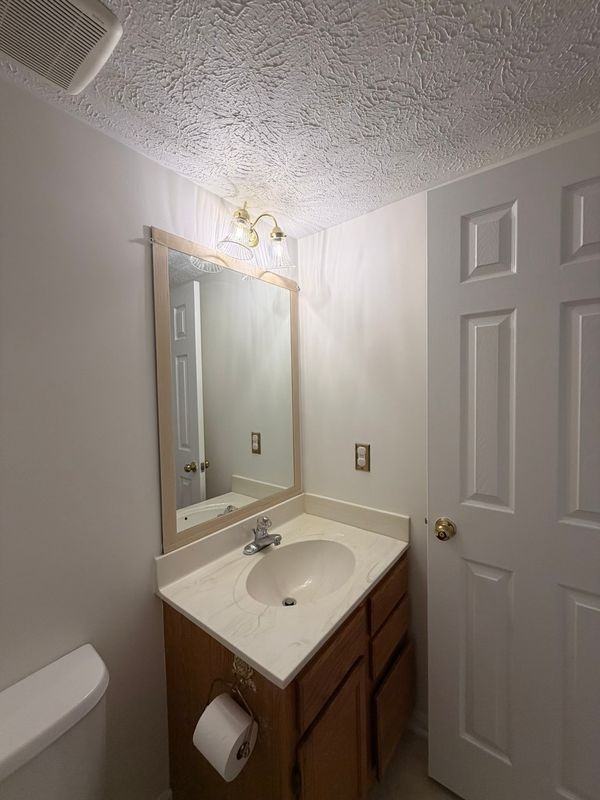 6409 Southampton Ct - Photo 3 of 25
