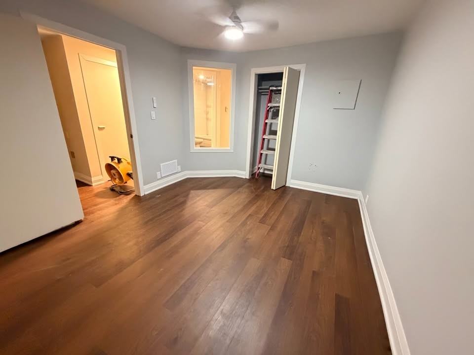 228 King Street West - Photo 2 of 10