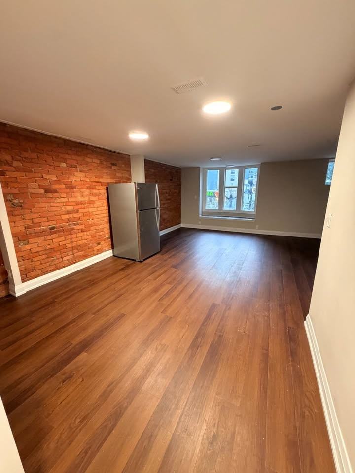 228 King Street West - Photo 4 of 10