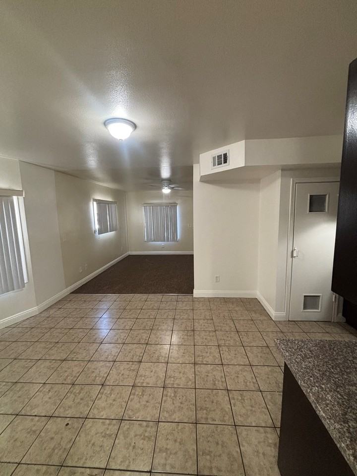 210 West 60th Street - Photo 4 of 16