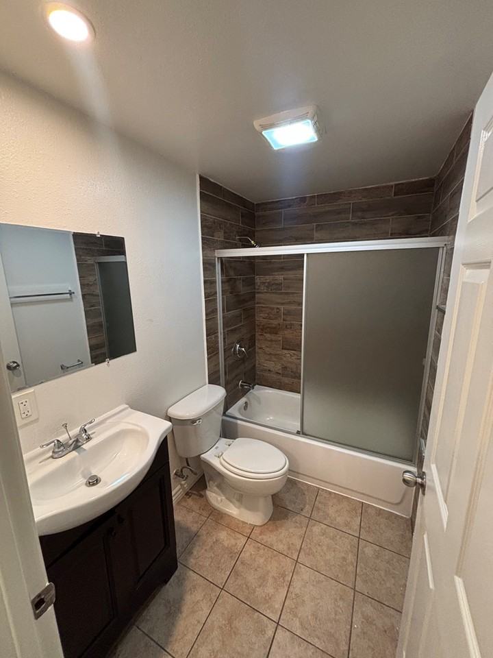 226 1/2 West 60th Street - Photo 7 of 15