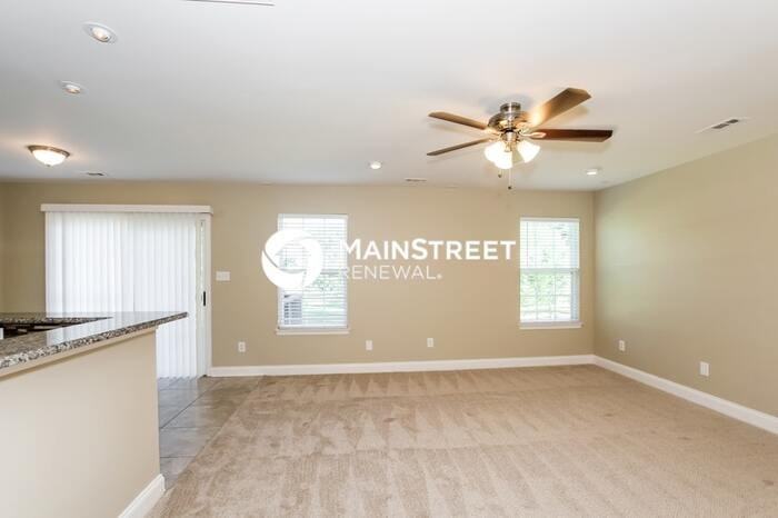 15726 Dehavilland Dr - Photo 4 of 15