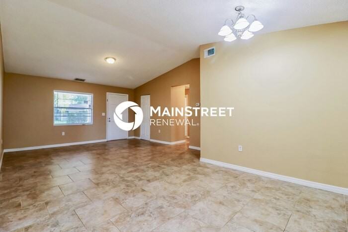 1320 Periwinkle Ct - Photo 5 of 16