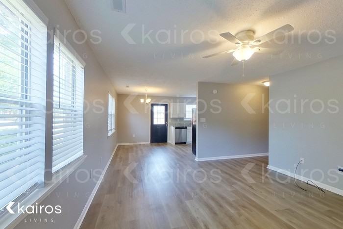 128 Deer Pkwy - Photo 4 of 19