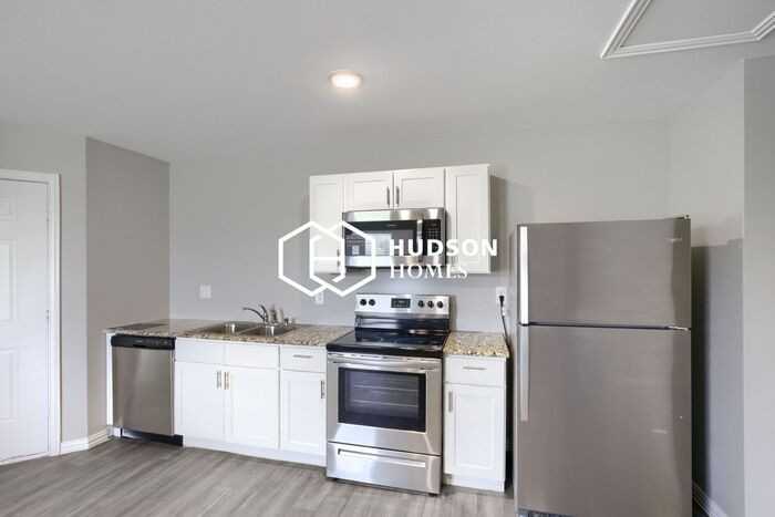 427 County Line Rd #B - Photo 5 of 14