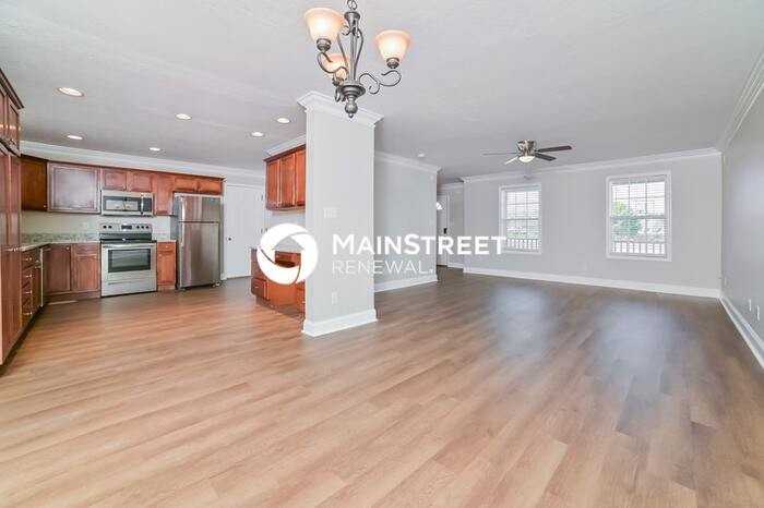 5300 Stricter Ln - Photo 3 of 17