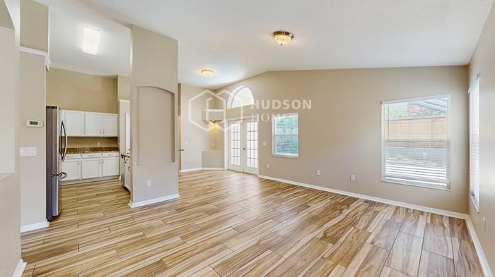2531 Clareside Dr - Photo 5 of 29