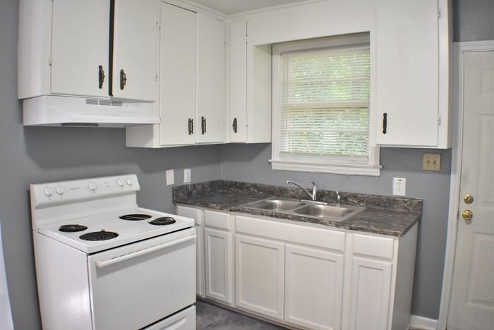 2241 Chappelle St - Photo 4 of 13