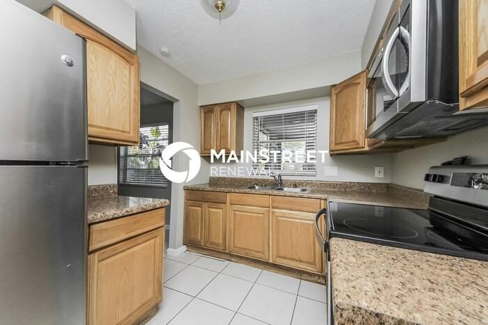 761 Kempten St Nw - Photo 4 of 16