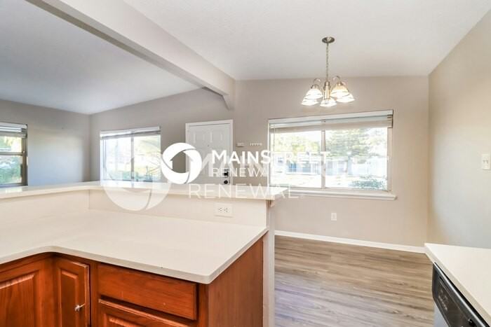 1309 Tuscola St - Photo 7 of 17