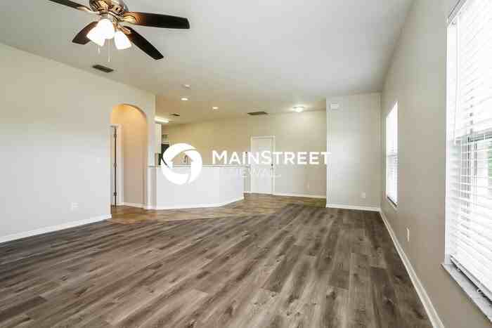 1506 Paula Ave S - Photo 3 of 16