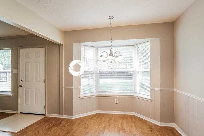 2618 Leichester Dr - Photo 5 of 16