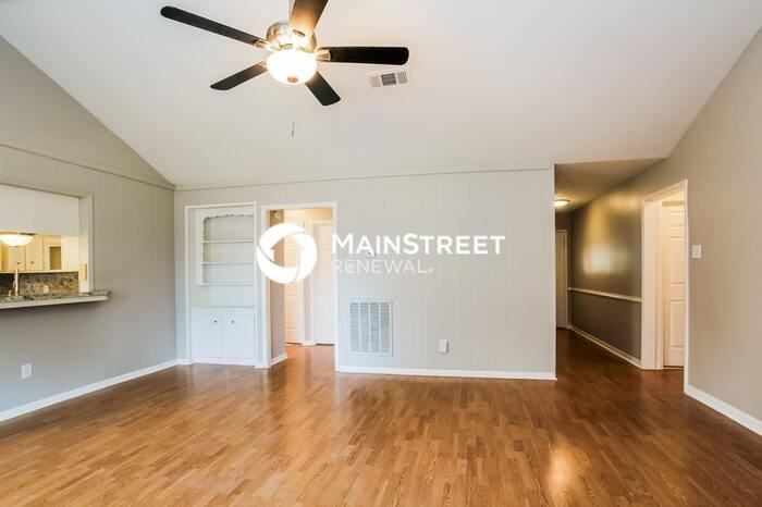 2618 Leichester Dr - Photo 6 of 16