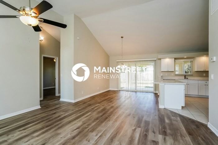 1208 Sw 1st Ave - Photo 3 of 16