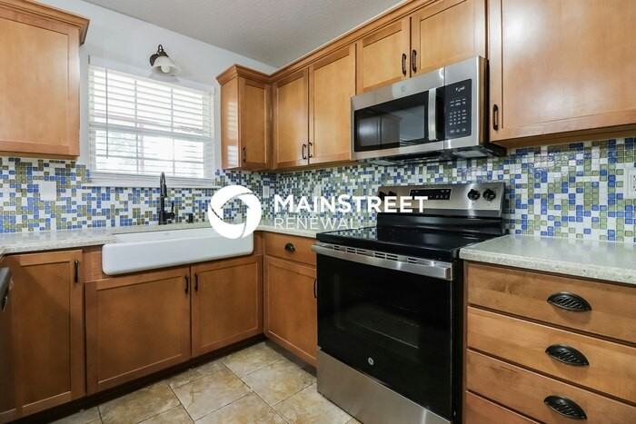 3702 Se Adams Dr - Photo 5 of 16