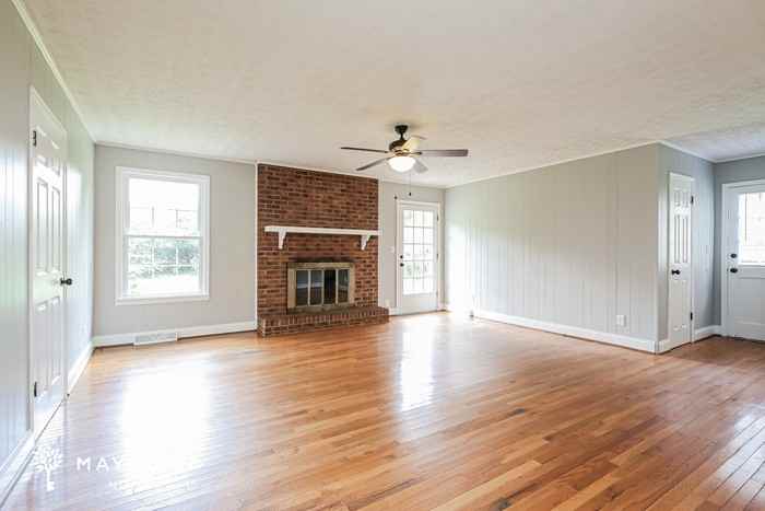 118 Newgate Dr - Photo 4 of 12