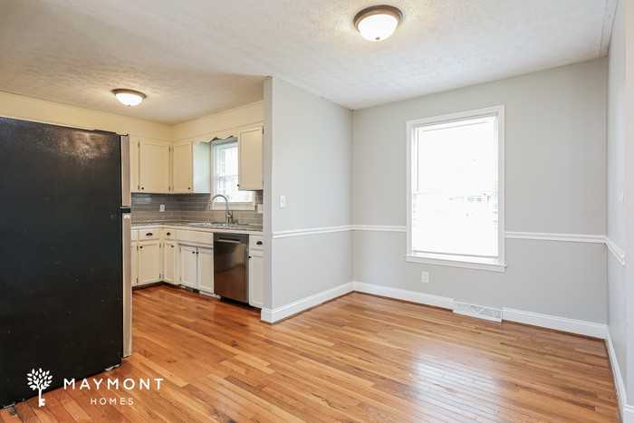 118 Newgate Dr - Photo 6 of 12