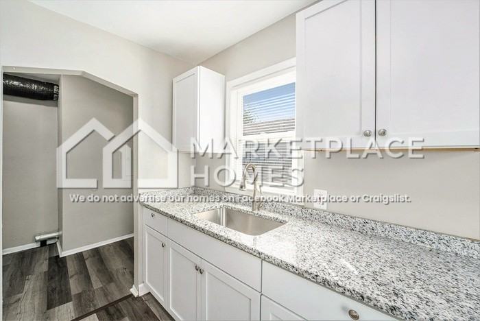 27070 Lawnwood St - Photo 7 of 18