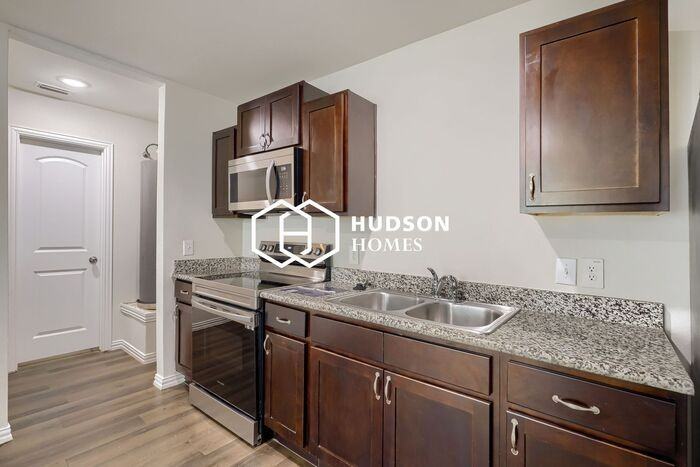 1521 Edna Ln #100 - Photo 7 of 14