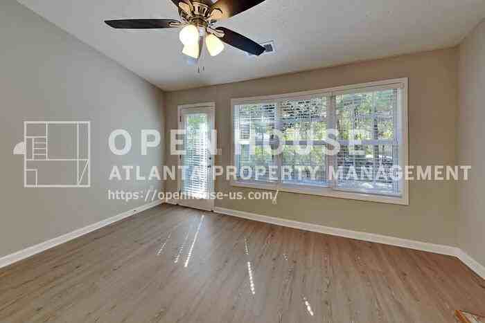 281 Bainbridge Cir - Photo 4 of 20