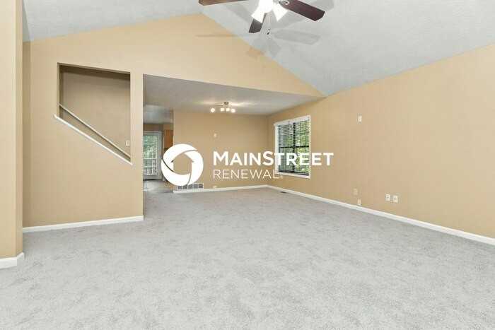 9085 Green Pine Ct - Photo 4 of 20