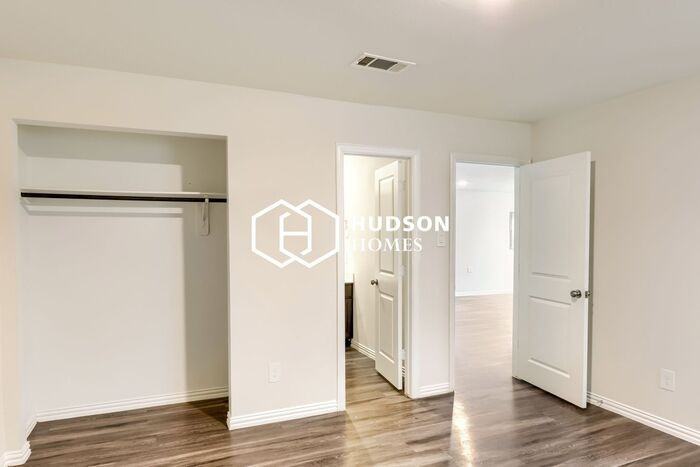 7965 Attwater St - Photo 7 of 14