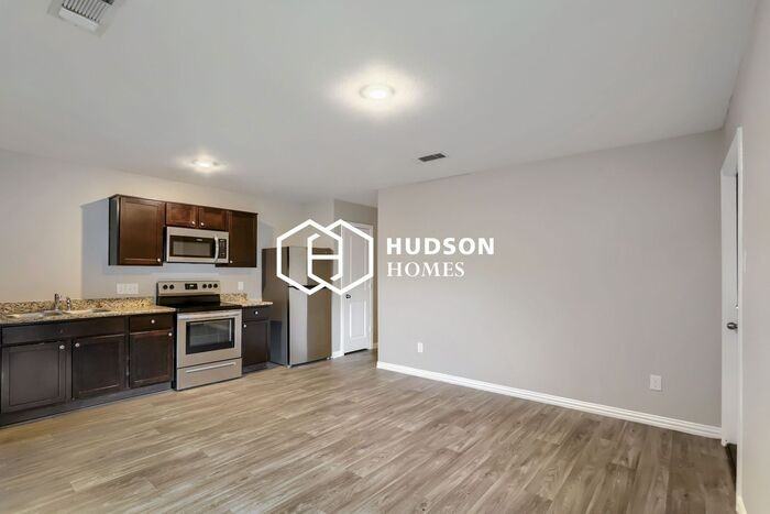 7644 Teesdale Dr #B - Photo 3 of 14