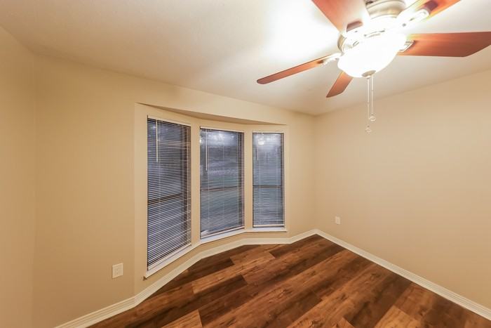 24 Old Mill Pl - Photo 6 of 12
