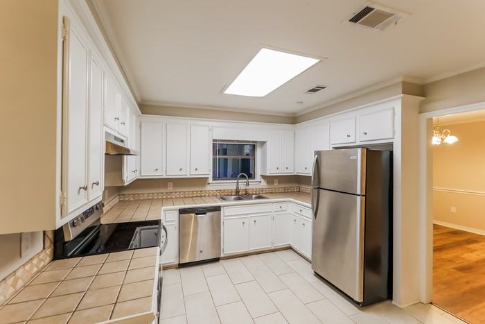 24 Old Mill Pl - Photo 7 of 12