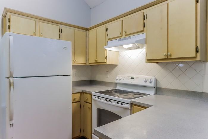 2550 Samar Dr - Photo 5 of 11
