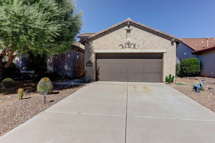 2227 E Apache Springs Ln - Photo 2 of 38