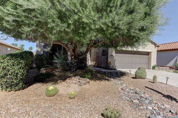 2227 E Apache Springs Ln - Photo 4 of 38
