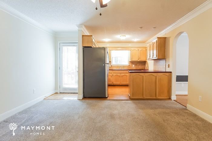 21211 Michelle Dr - Photo 7 of 12