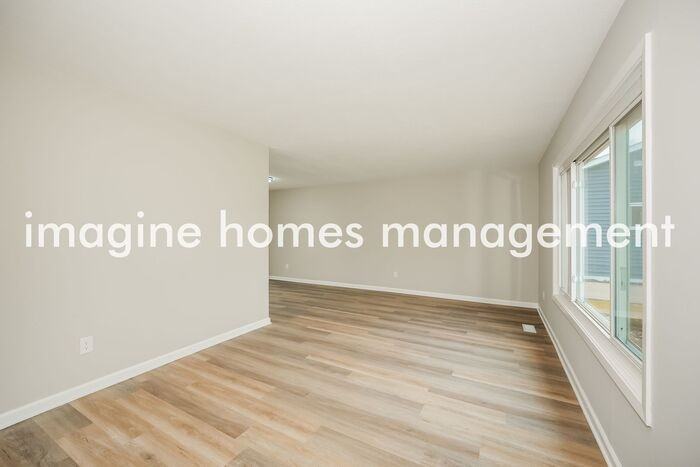 26429 Redwood Dr - Photo 6 of 22