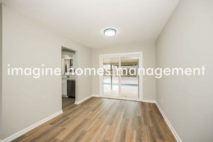 26429 Redwood Dr - Photo 7 of 22