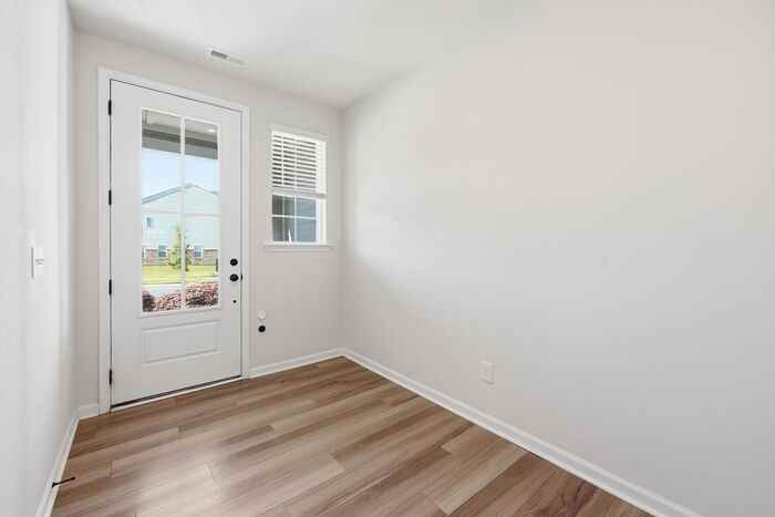 1103 Grays Mill Rd - Photo 5 of 39