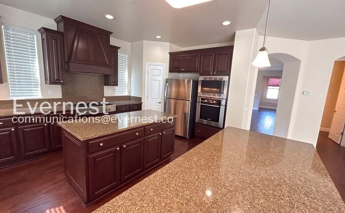 2735 Valley Oak Loop - Photo 6 of 35